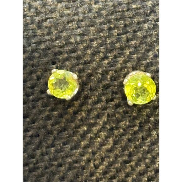 Handmade Jewelry - Precious Gemstone Green Peridot Stud Earrings, NEW, Handmade, 5mm, Sterling Silv